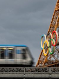 Jízda metrem v Paříži nabízí ikonické olympijské scenérie