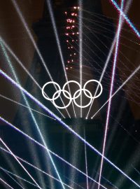 Zahajovací ceremoniál olympijských her doprovázela i světelná show