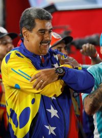 Venezuelský prezident Nicolás Maduro slaví vítězství v prezidentských volbách