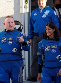 Astronauti NASA Butch Wilmore a Suni Williamsová