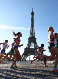 Sportovci si na olympijských hrách v Paříži užívali soutěže v blízkosti turisticky vyhledávaných památek. Například maratonkyně běželi blízko Eiffelovy věže