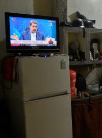 Venezuelský prezident Nicolas Maduro v televizi během svého pravidelného pondělního pořadu „Con Maduro+“. V pořadu oznámil dřívější začátek Vánoc