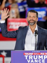 Donald Trump junior během předvolební kampaně svého otce