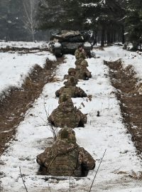 Ukrajinští vojáci při listopadovém výcviku v Černihivské oblasti