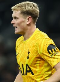 Český brankář Antonín Kinský v dresu Tottenhamu Hotspur