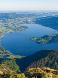 Rakouské jezero Mondsee a okolí