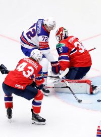 Američané v touze odčinit pondělní porážku se Švýcary (0:3), která pro ně byla první ztrátou na turnaji