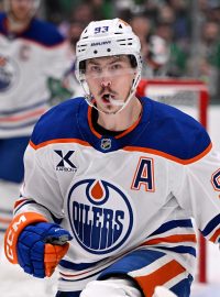 Ryan Nugent-Hopkins z Edmontonu