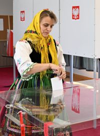 Poláci ve druhém kole volí nového prezidenta