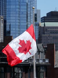 Kanadská vlajka v americkém Bostonu