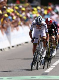 Tadej Pogačar a Jonas Vingegaard baví fanoušky cyklistiky v každé etapě letošn Tour de France