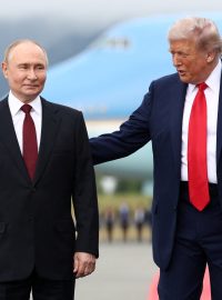 Donald Trump a Vladimir Putin míří společně k jednání