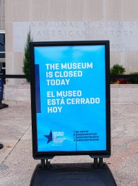 Nově už peníze došly i státním muzeím či zoologické zahradě ve Washingtonu