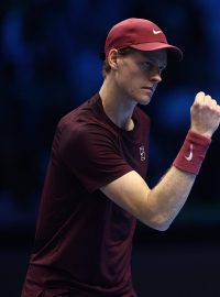 Jannik Sinner zvítězil v úvodním duelu na Turnaji mistrů
