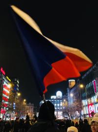 Demonstrace na Václavském náměstí proti Zdeňkovi Ondráčkovi.