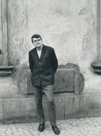 Milan Kundera na 5. sjezdu českých spisovatelů v Praze, 1967