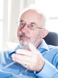 Josef Michl mluvil nejenom o chemii.