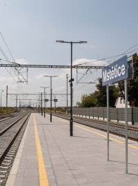 Správa železnic dokončila modernizaci trati mezi Mstěticemi a Čelákovicemi