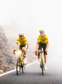 Wout van Aert a Tiesj Benoot během soustředění na Tenerife