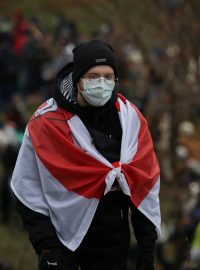 Během nedělních protestů běloruská policie zatkla více než tisíc lidí