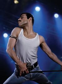 Rami Malek jako Freddie Mercury ve snímku Bohemian Rhapsody