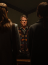 Hugh Grant ve snímku Heretik