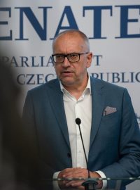 Mikoláš Bek (STAN)