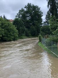 Za poslední týden se Novohradka dostala potřetí na třetí povodňový stupeň.