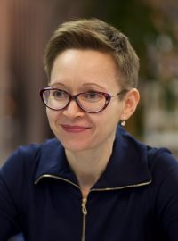 Tatarsko-ruská spisovatelka Guzel Jachina, která představila český překlad svého veleúspěšného románu „Zulejka otevírá oči“