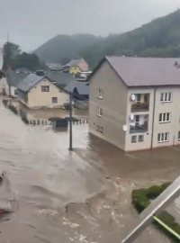 Hanušovice zaplavila povodňová vlna