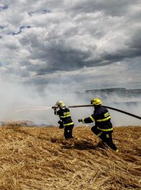 Hasiči jich za sobotu evidují zatím přes 140