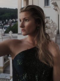 Eliška Soukupová ve filmu Hello, Welcome