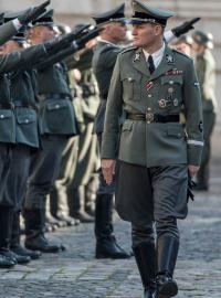 Jason Clarke jako Reinhard Heydrich ve filmu Smrtihlav