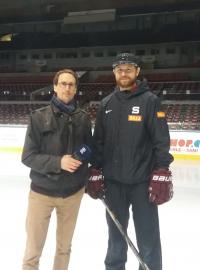 Redaktor Českého rozhlasu Filip Rambousek a trenér mládeže HC Sparta Praha Libor Plaček