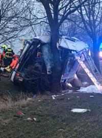 Po nehodě autobusu u Horoměřic záchranáři aktivovali traumaplán kvůli velkému počtu zraněných