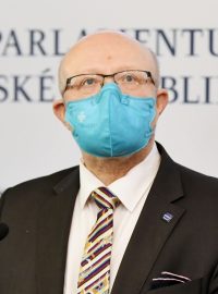 Vlastimil Válek v Senátu