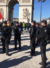 Na protesty i tentokrát dohlíželi policisté.