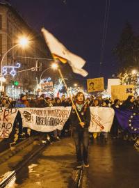 Tisíce lidí v neděli protestovaly v Budapešti proti novele zákoníku práce, přezdívané „otrocký zákon“, která zvyšuje limit na počet přesčasů pro zaměstnance