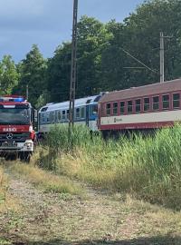 České dráhy pro dopravu v úseku mezi Hradcem Králové a Jaroměří zajistily náhradní autobusovou dopravu