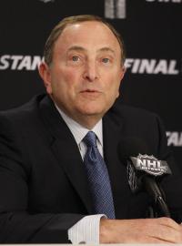 Komisionář NHL Gary Bettman.