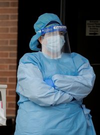 Obezita je při onemocnění covid-19 způsobeném nákazou koronavirem přitěžujícím faktorem, který může vést k těžkému stavu pacienta nebo dokonce k úmrtí