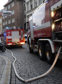 Hasiči ve čtvrtek zasahovali v centru Prahy u masivního úniku plynu