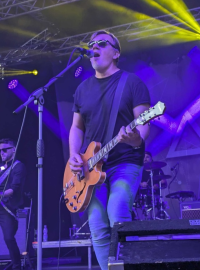 Koncert kapely Michala Hrůzy na Letní scény Občanské plovárně z léta 2024
