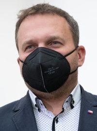 Ministr financí Zbyněk Stanjura (ODS) a ministr práce Marian Jurečka (KDU-ČSL)