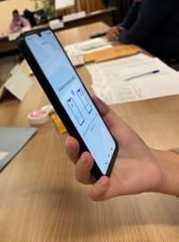 Pomocí eDokladu, neboli elektronického občanského průkazu lidé mohou letos volit do Sněmovny poprvé (ilustrační foto)