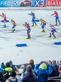 Štafetový závod biatlonistů v Kontiolahti za český tým rozjel Vítězslav Hornig