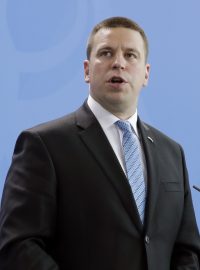 Estonský premiér Jüri Ratas a německá kancléřka Angela Merkelová.