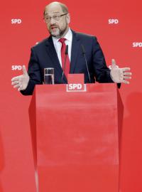 Šéf německých sociálních demokratů Martin Schulz při tiskové konferenci