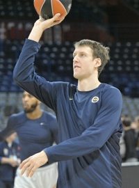 Basketbalista Jan Veselý z Fenerbahce Istanbul se připravuje na první zápas Final Four Evropské ligy.