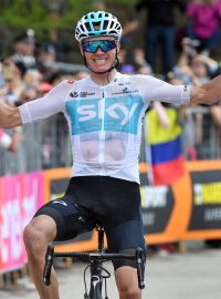 Chris Froome v cíli 19. etapa Girad&#039;Italia
